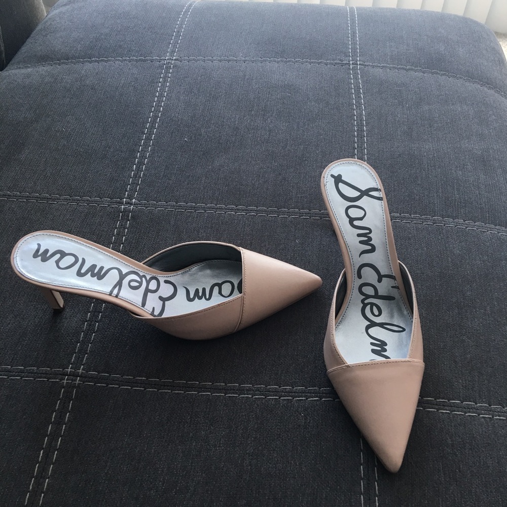 NWT! Sam Edelman pointed toe tan pumps size 9