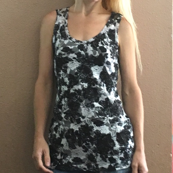 ALMOST FAMOUS Black White Tank Top Abstract Floral Sheer Lace Juniors Size L - Picture 6 of 6