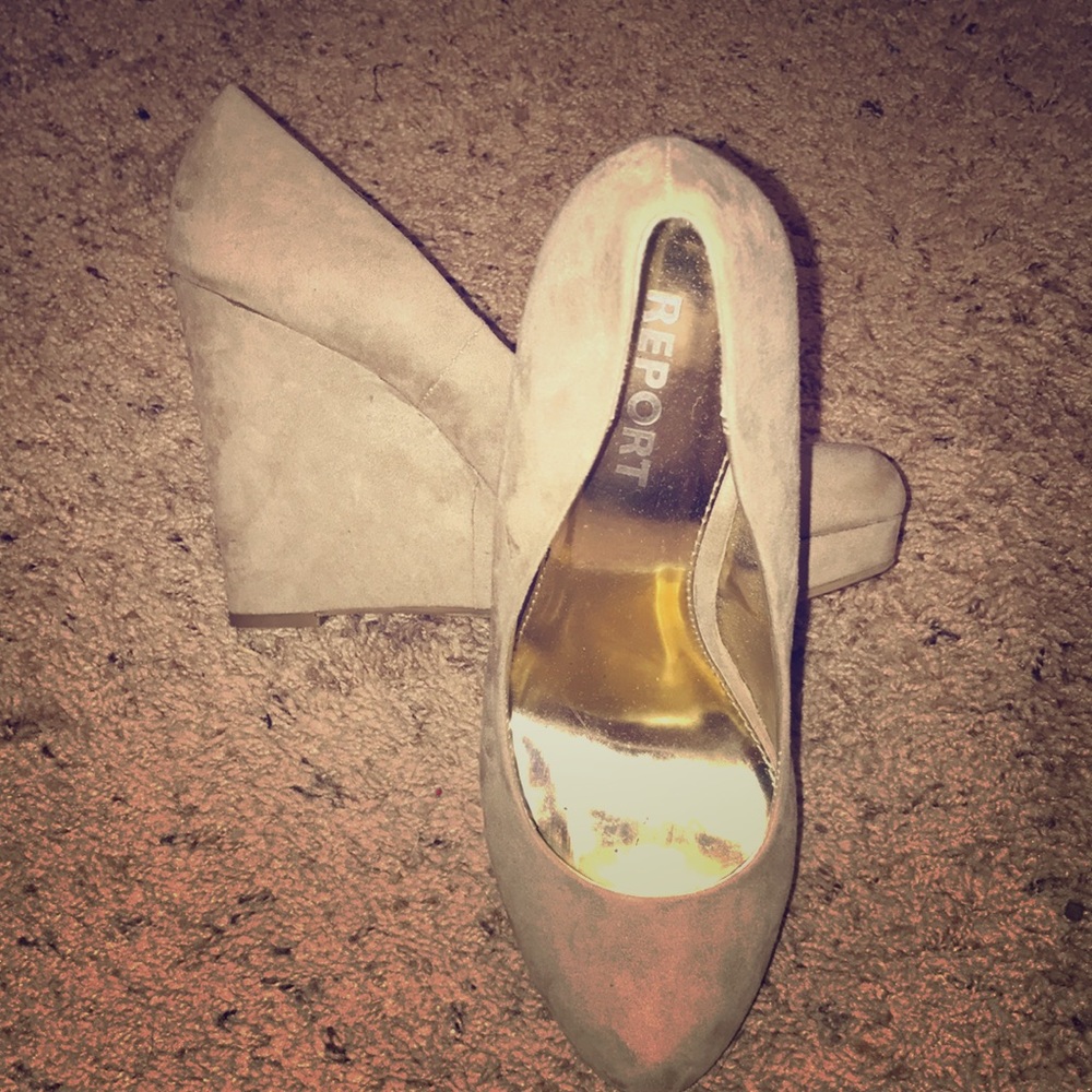Nude wedges