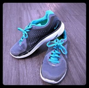 Nike snickers - US size 7