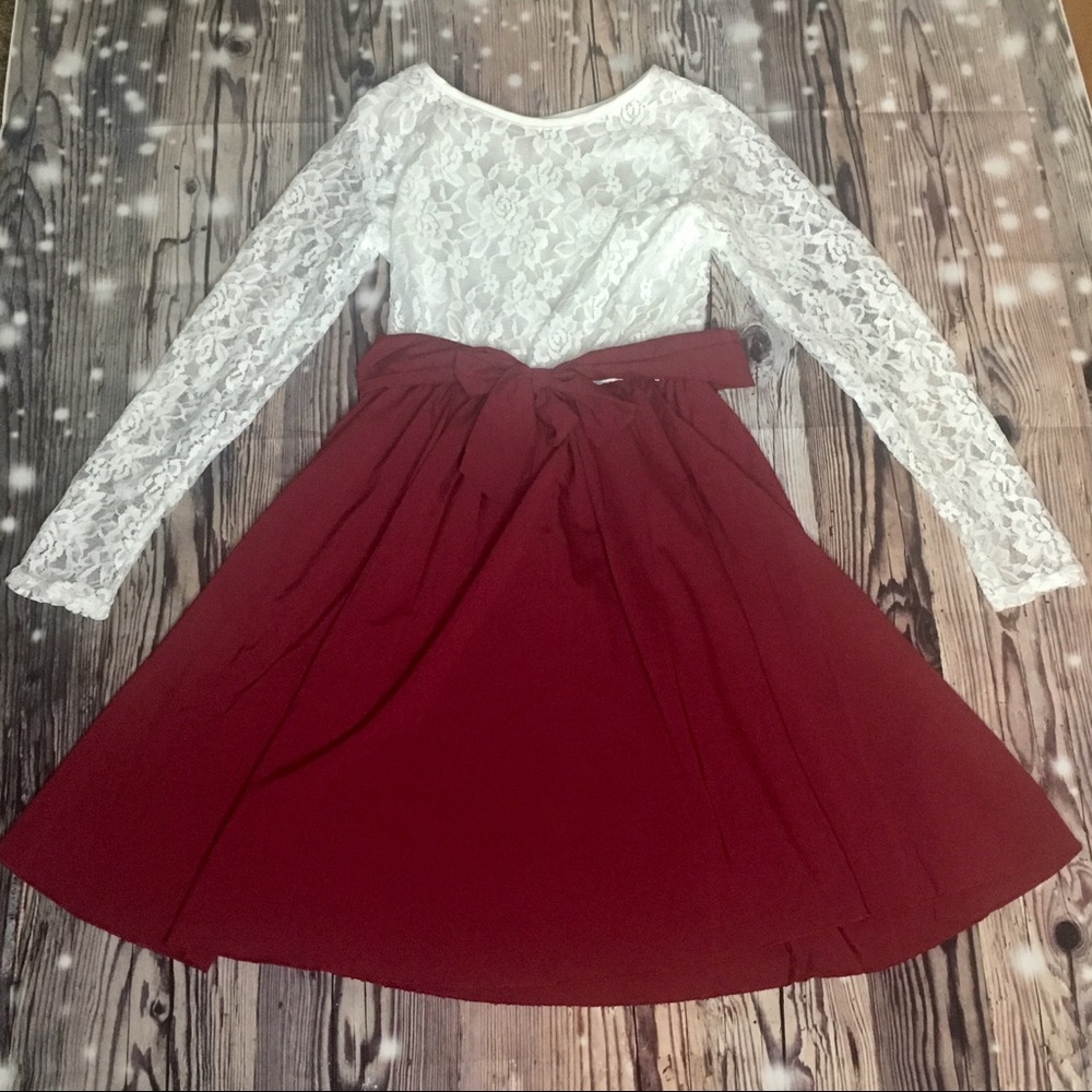 Long sleeve Half White lace Have Maroon Dress(XS)