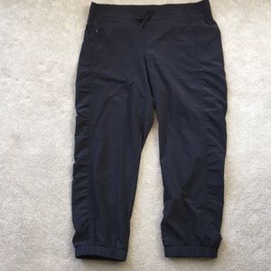 Athleta Black La Viva Capri 10 Tall