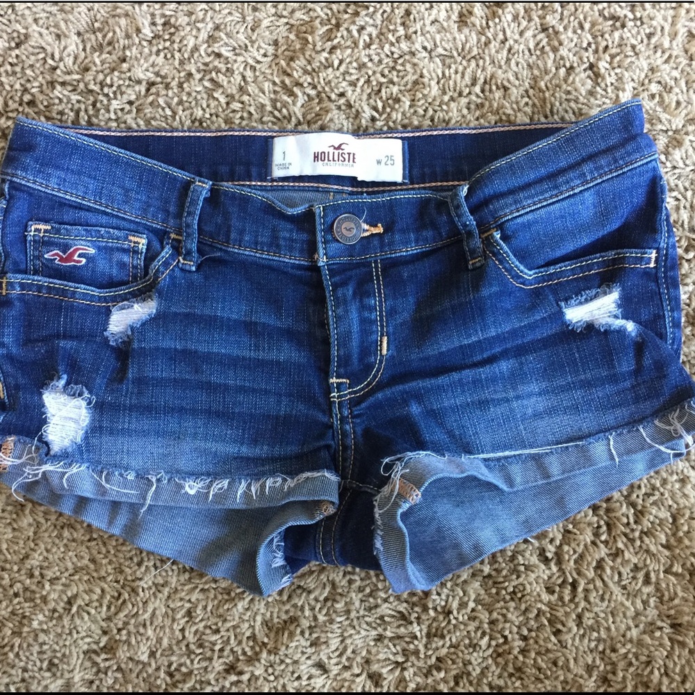 Hollister distressed denim shorts 25 1