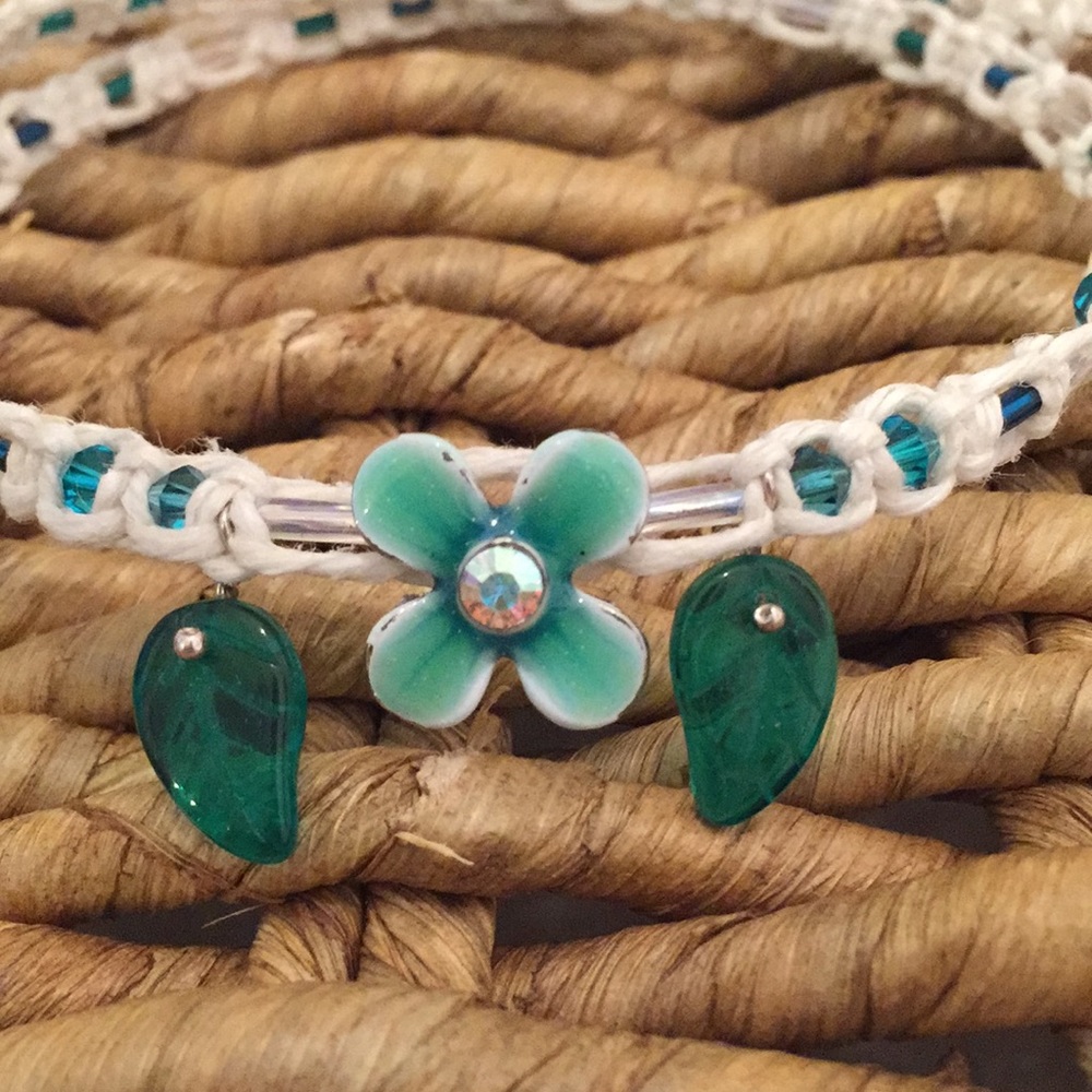 Glass bead white hemp Swarovski crystal choker