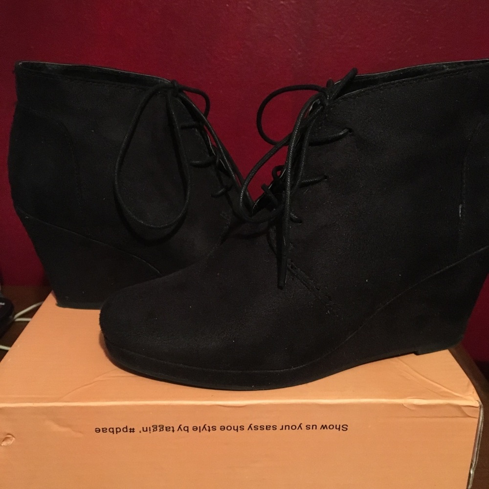 Suede wedges