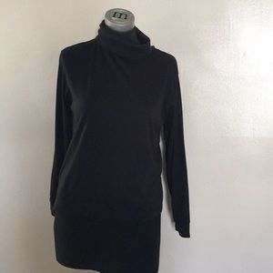 CLOSET CLOSING SOON - Black turtleneck shirt