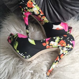 NIB Aldo Laferre Floral 6" stiletto platforms SZ9