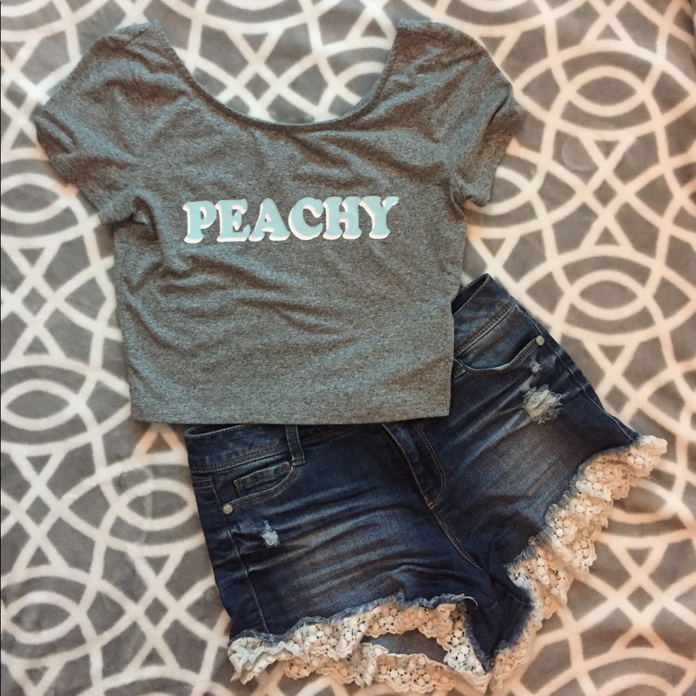 Gray "peachy" graphic crop top