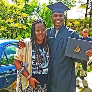 Meet your Posher, Domonique