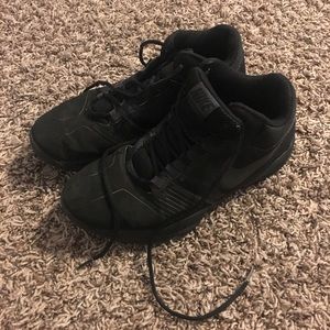 Men's Nike basketball shoes size 9