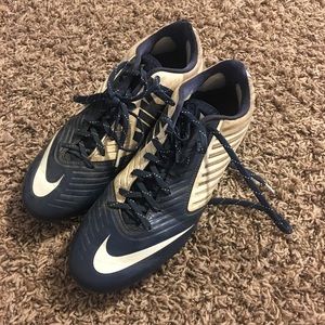 Men's Nike football shoes size 10