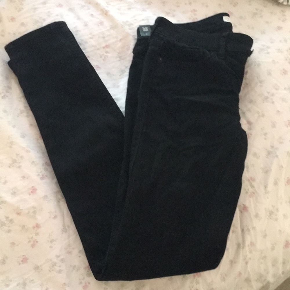 black skinny jeans