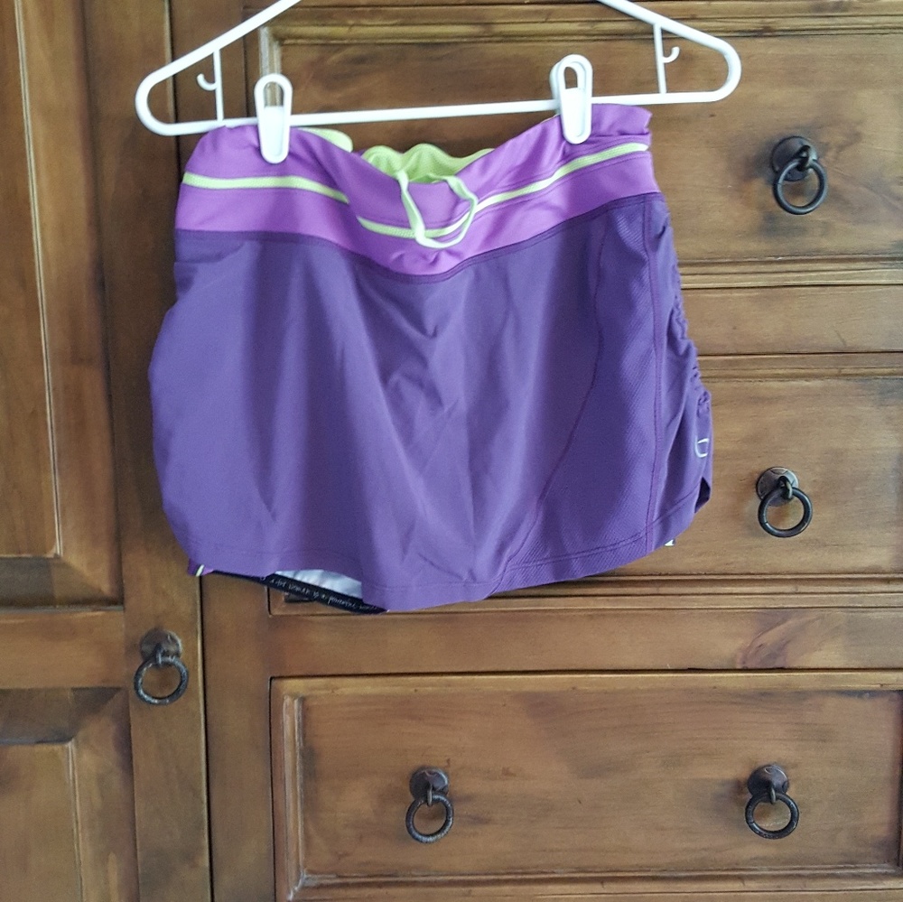 Moving Comfort running skirt