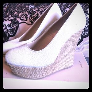 Canvas Wedges