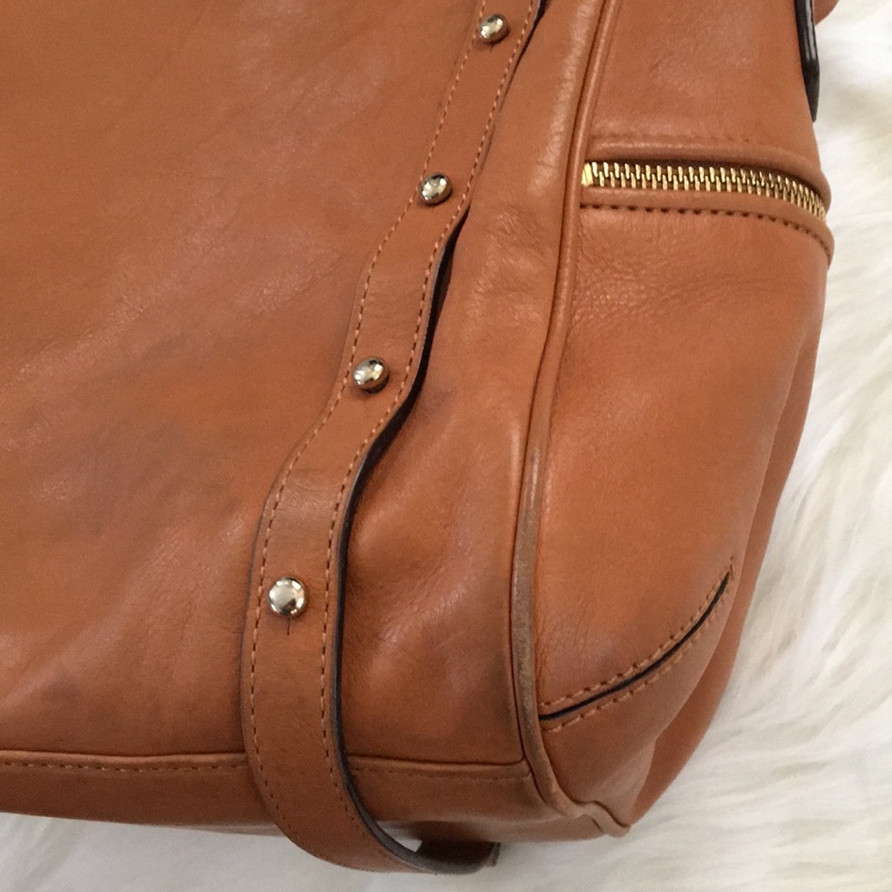 GUC Rebecca Minkoff Cupid almond gold hardware - Picture 8 of 8