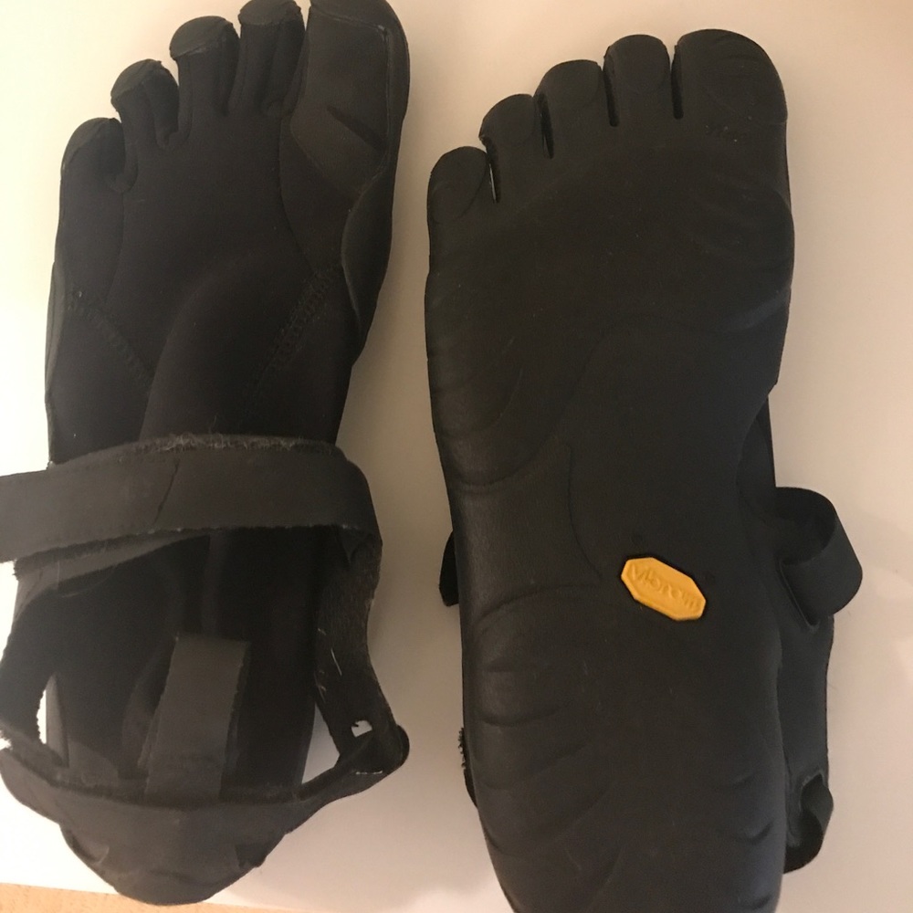 Vibram FiveFingers size W40