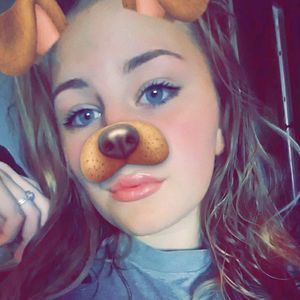 Meet your Posher, Alexis