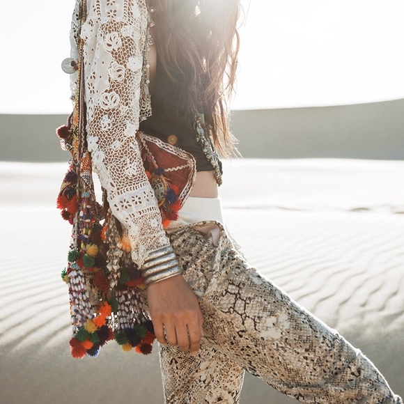 Spell Aloha Python Slouchie - Picture 2 of 8