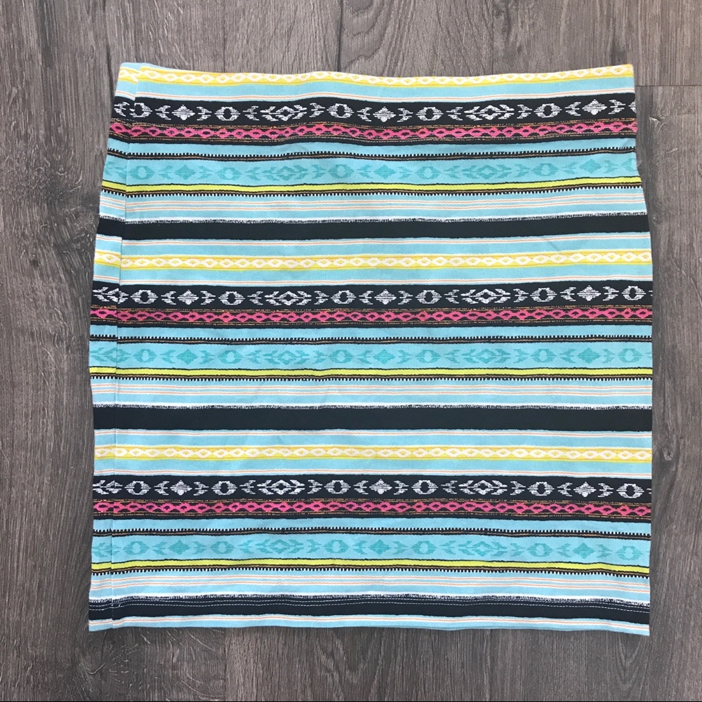 Mini Aztec print skirt, L