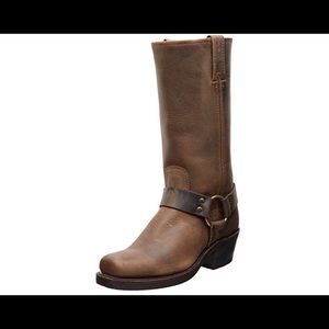 Authentic Frye boots 7.5