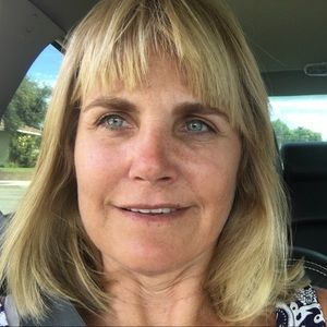 Meet your Posher, Deb