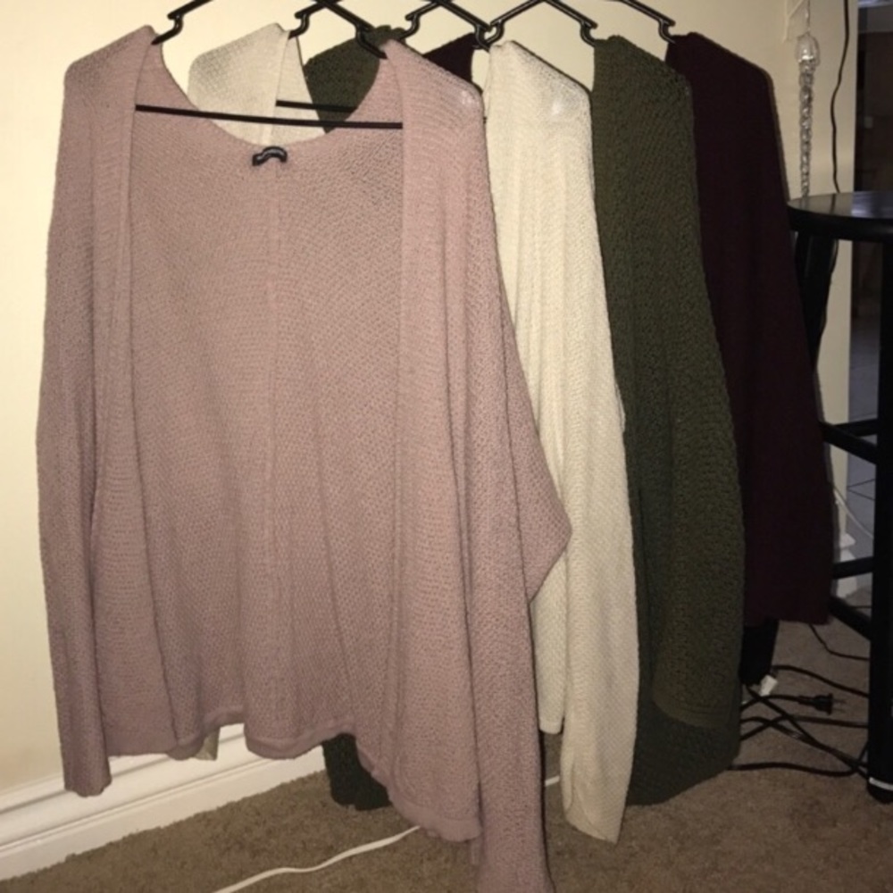 BRANDY MELVILLE CARDIGANS ||| ISO