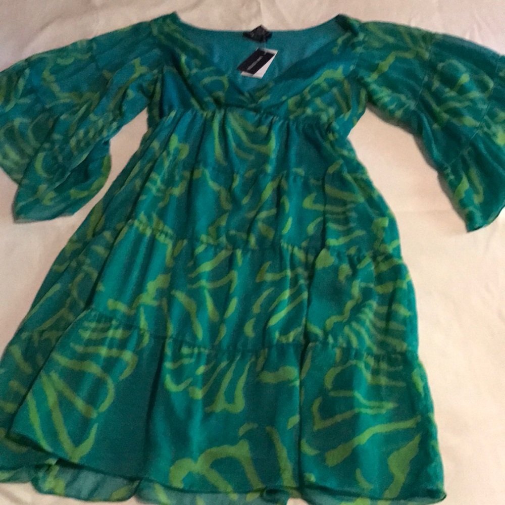 NWT Beaultiful blue and green summer dress