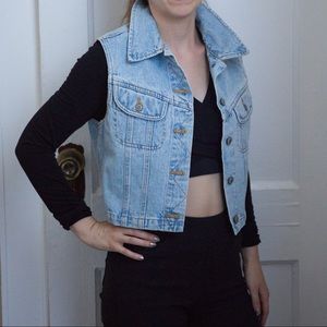❌DONATED❌ Vintage GAP Cropped Denim Vest