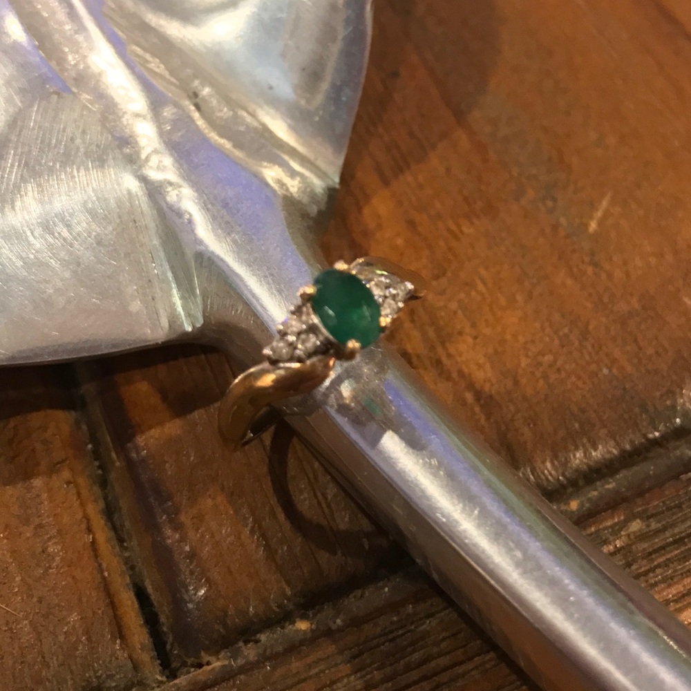 🍁Emerald, diamond and gold ring 💍