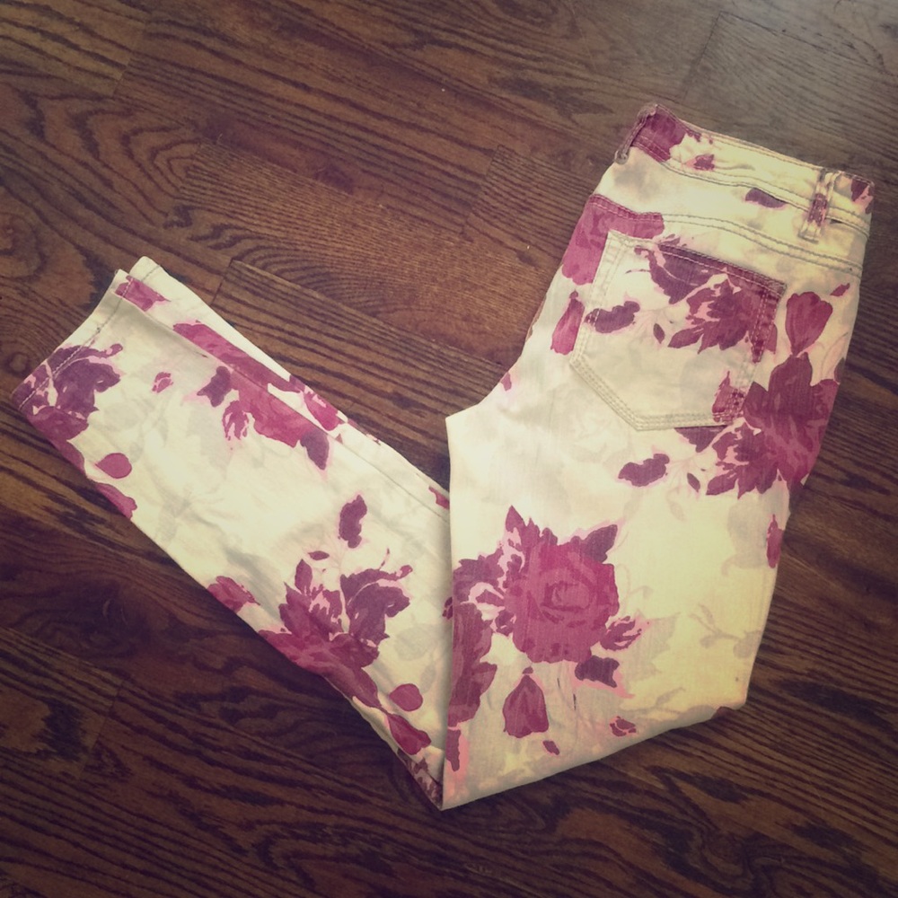 Floral jeans!