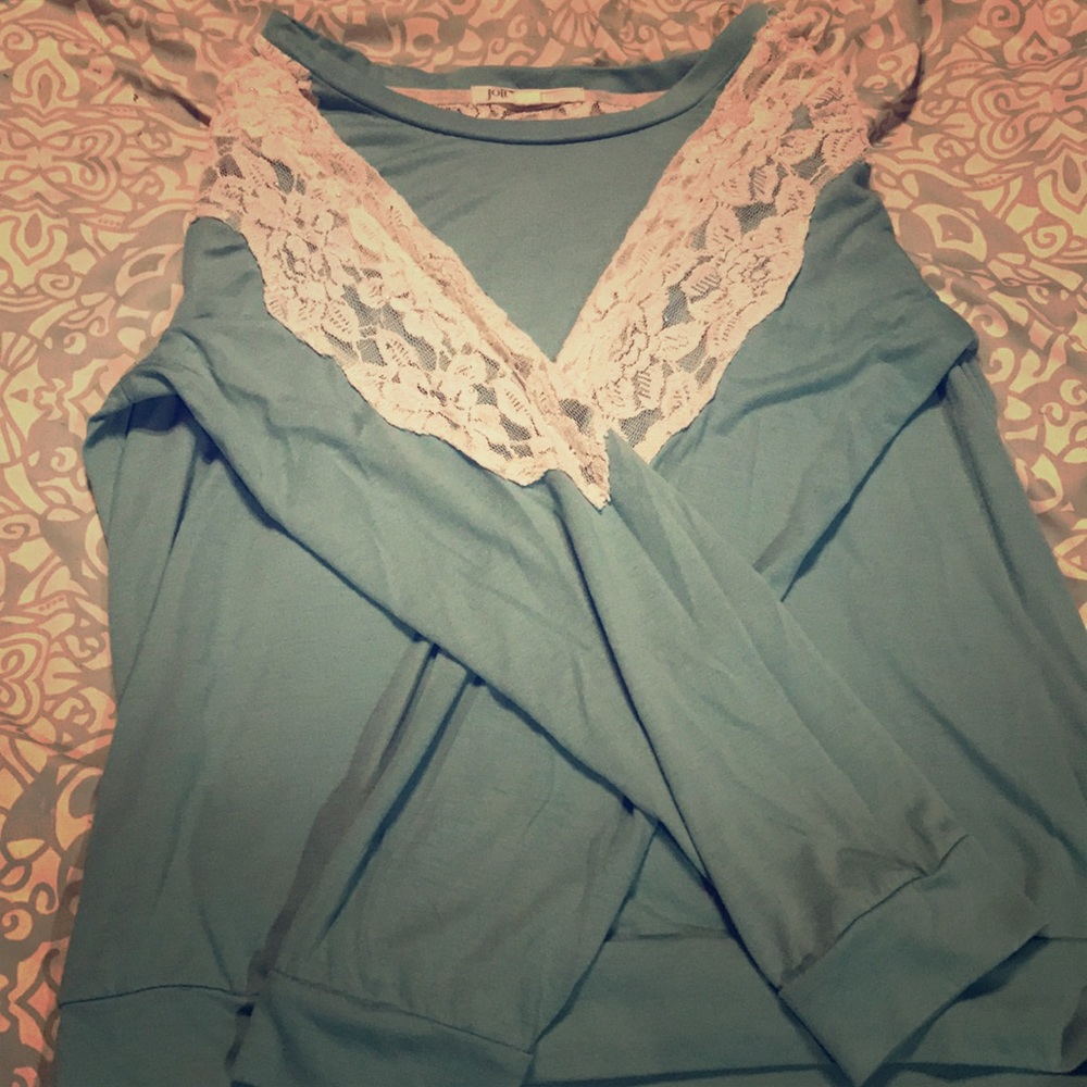 Lace shoulder top