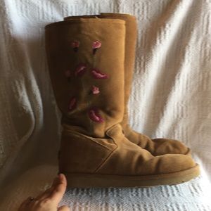 UGG wool lined boots size 9