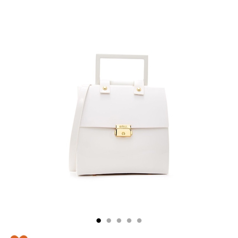 Lovely white Melissa x Vitorino Campos bag.