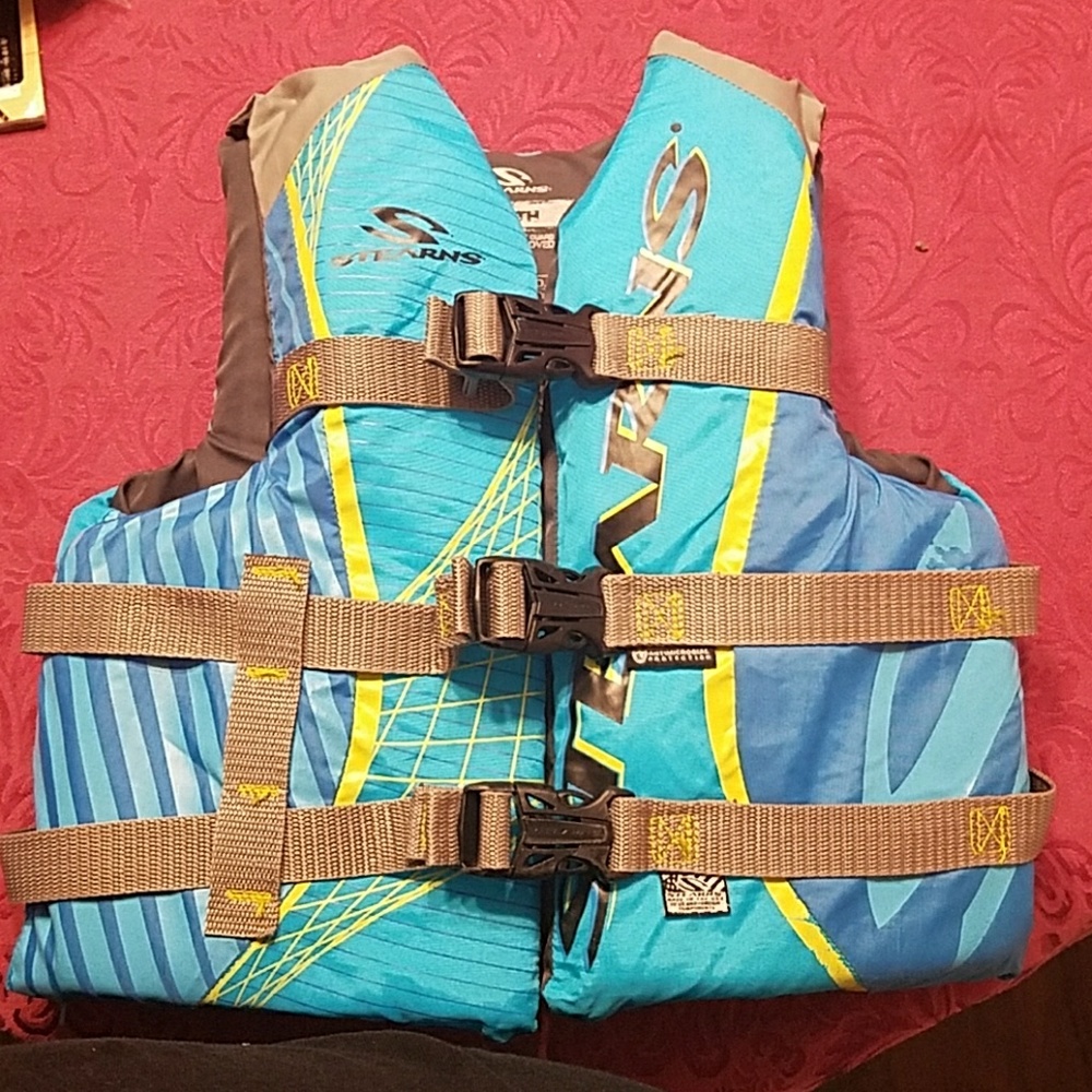 Stearns youth life jacket.