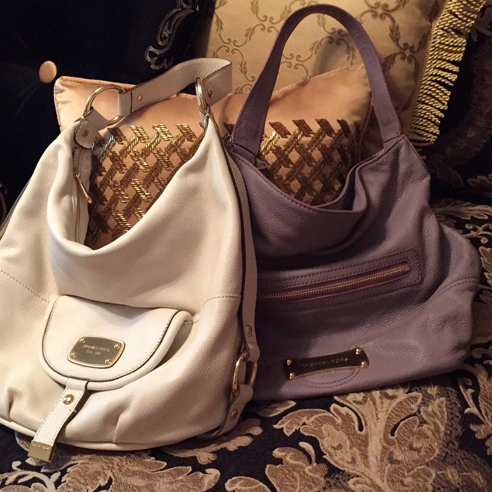 Michael Kors Bag. Reserved for Zebradancer 21