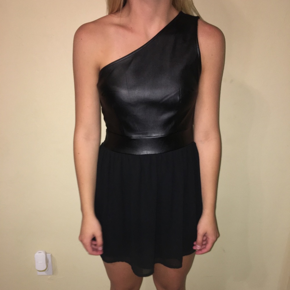 Black Leather & Polyester one shoulder Dress!