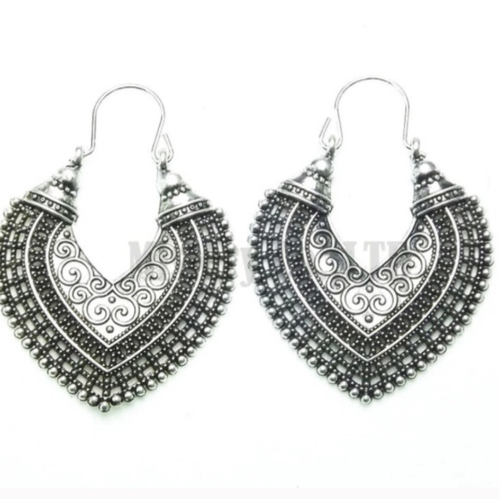 Heart Drops- Tibetan Boho Vintage Antique Silver - Picture 2 of 4