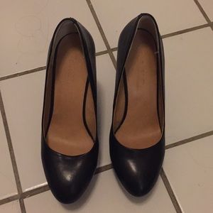 L.A.M.B. Black Wedges. Sz 7