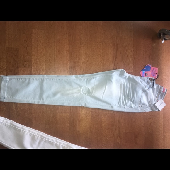 WOMENS SIZE 1 SKINNY JEANS!!! 2 PAIR NEW WITH TAGS - Picture 3 of 3