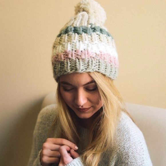 Knit Pom Pom Winter Beanie - Picture 4 of 4