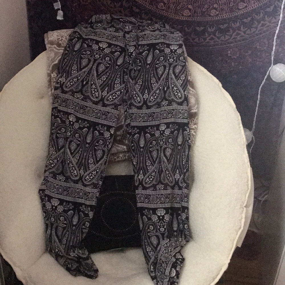 Loose pants