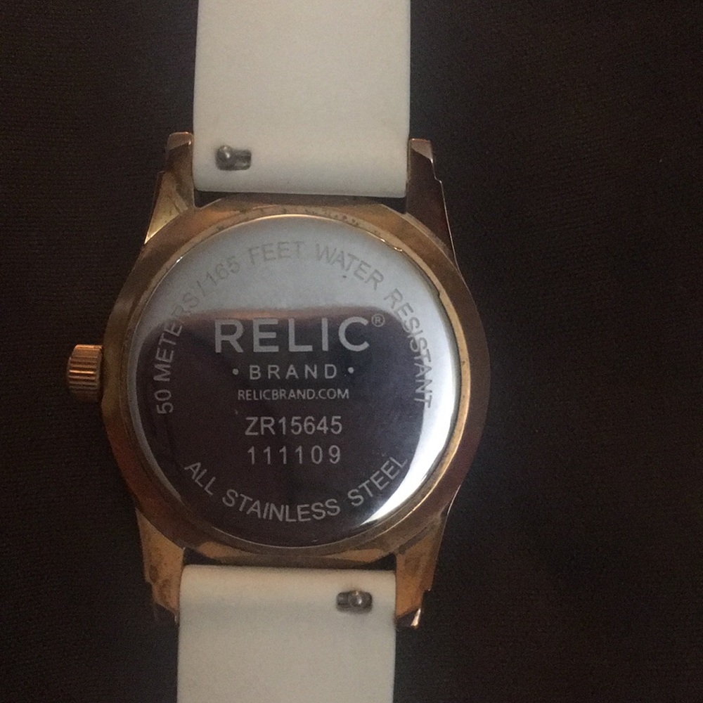 Pretty Relic Watch - Picture 3 of 3