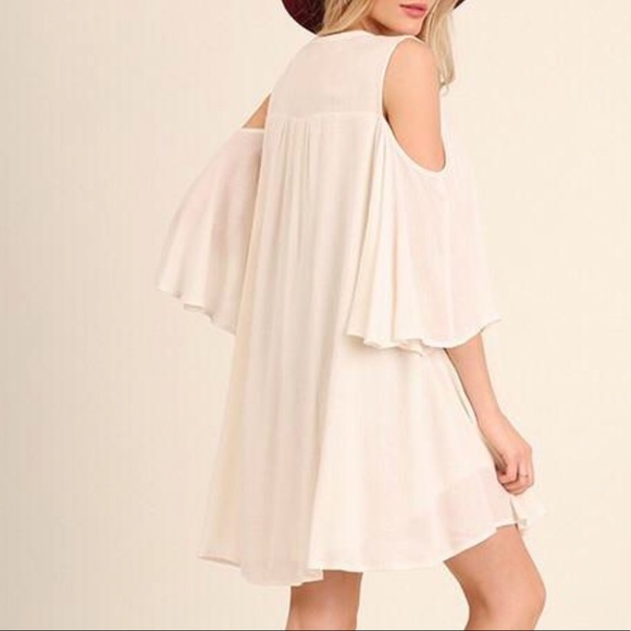 LAST MED Umgee keyhole bell sleeve dress - Picture 5 of 5