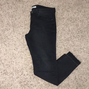 Women's black Zara size 10 slit knee skinny jeans