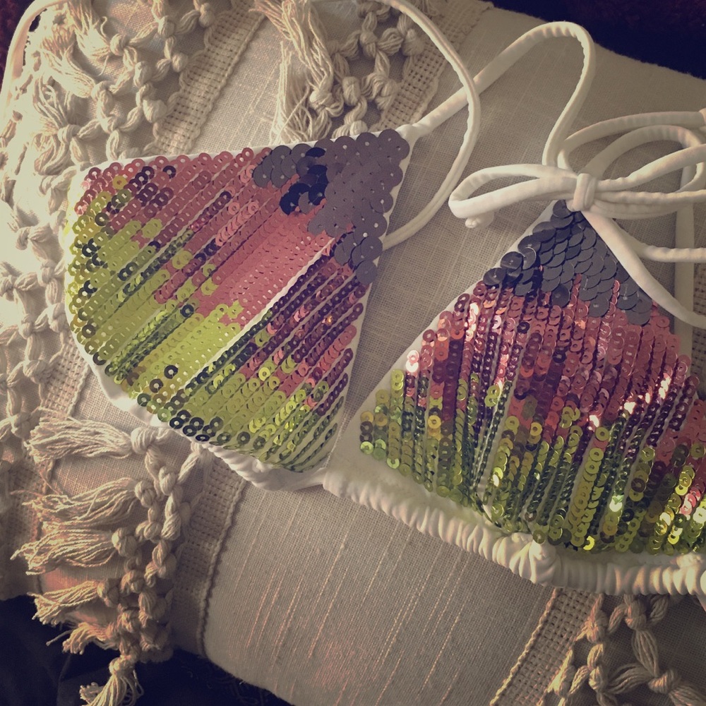 NWOT VICTORIA's SECRET SWIMSUIT TOP