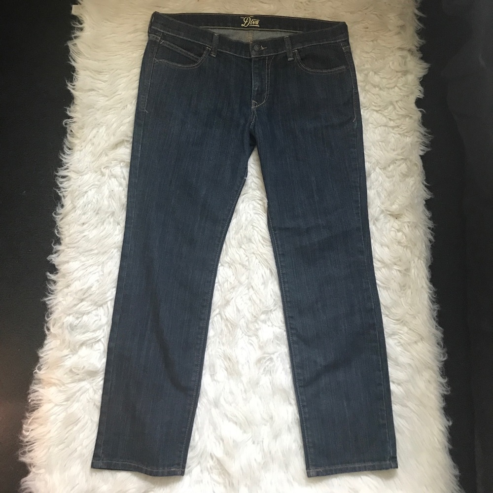 OLD NAVY "THE DIVA" STRAIGHT LEG JEANS 👖 💕