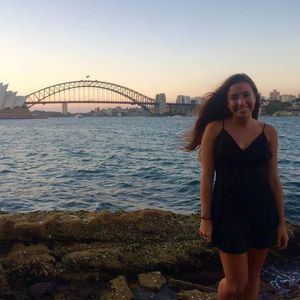 Meet your Posher, Danielle