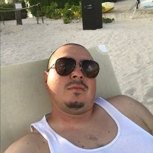 Meet your Posher, Ramiro