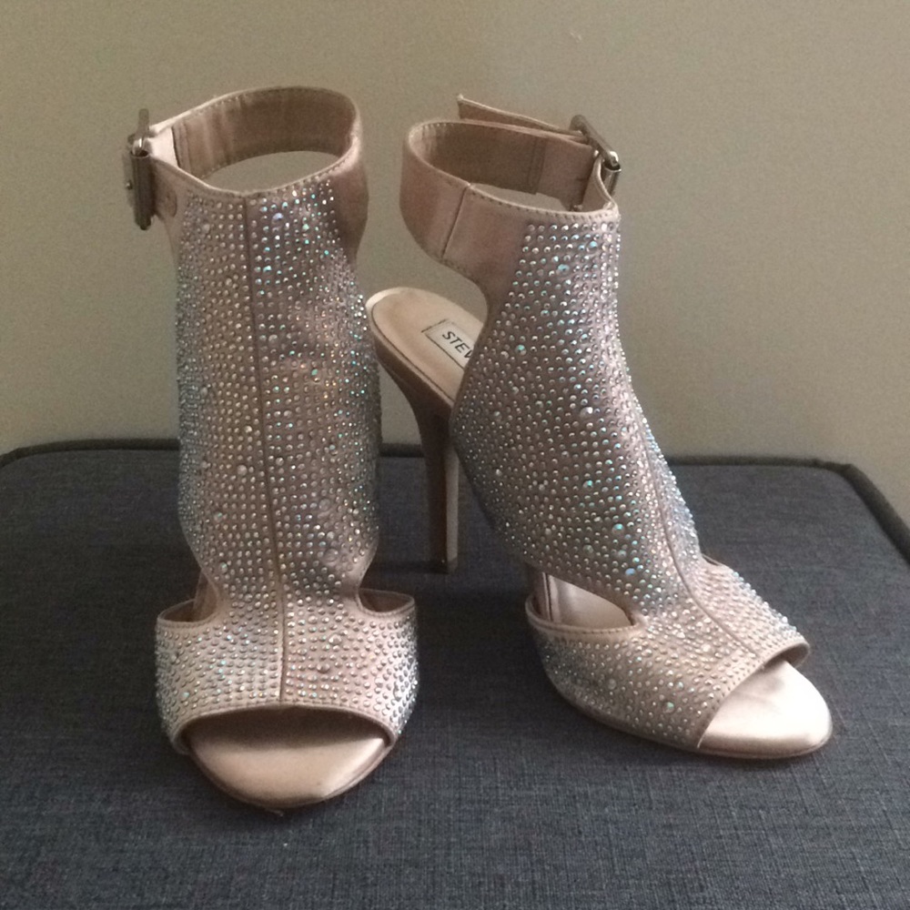 Steve Madden size 6m shoes