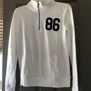 Lightweight pullover